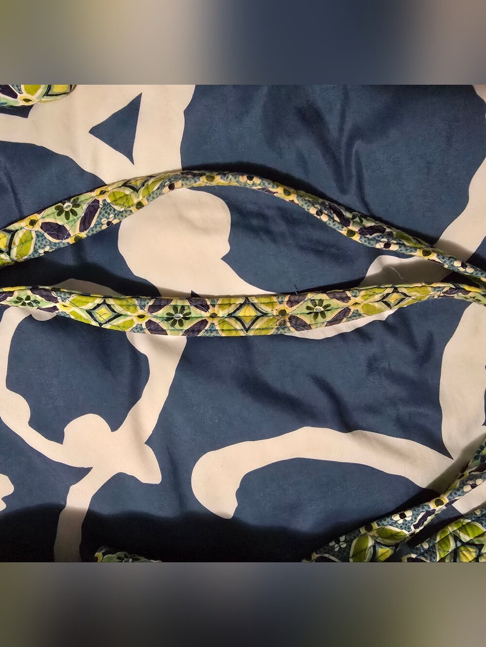 Vera Bradley 3-Piece Travel & Campus Bundle – Retired "Daisy Daisy" Pattern 🌼✨ - Picture 5 of 10